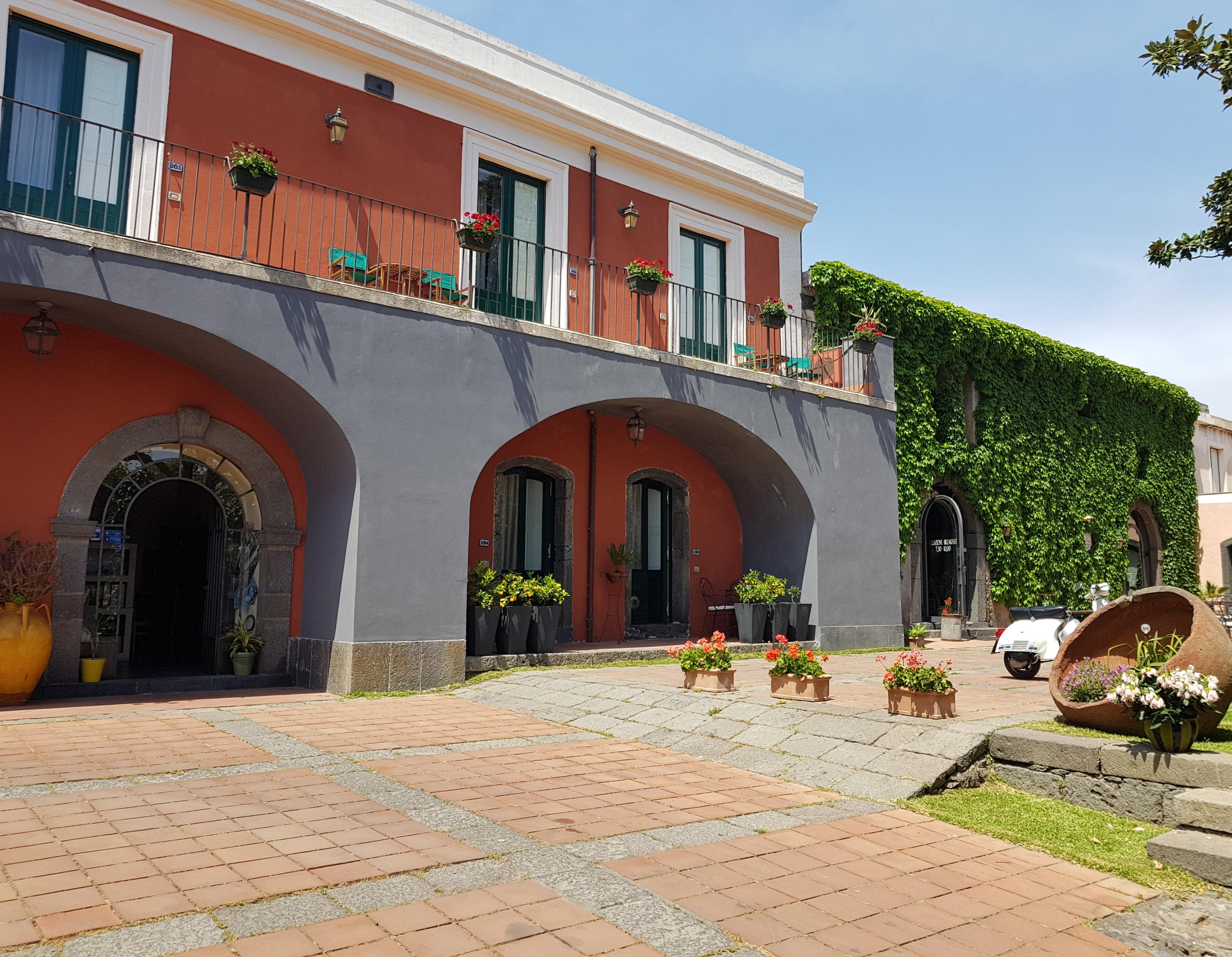 Etna Hotel 3*