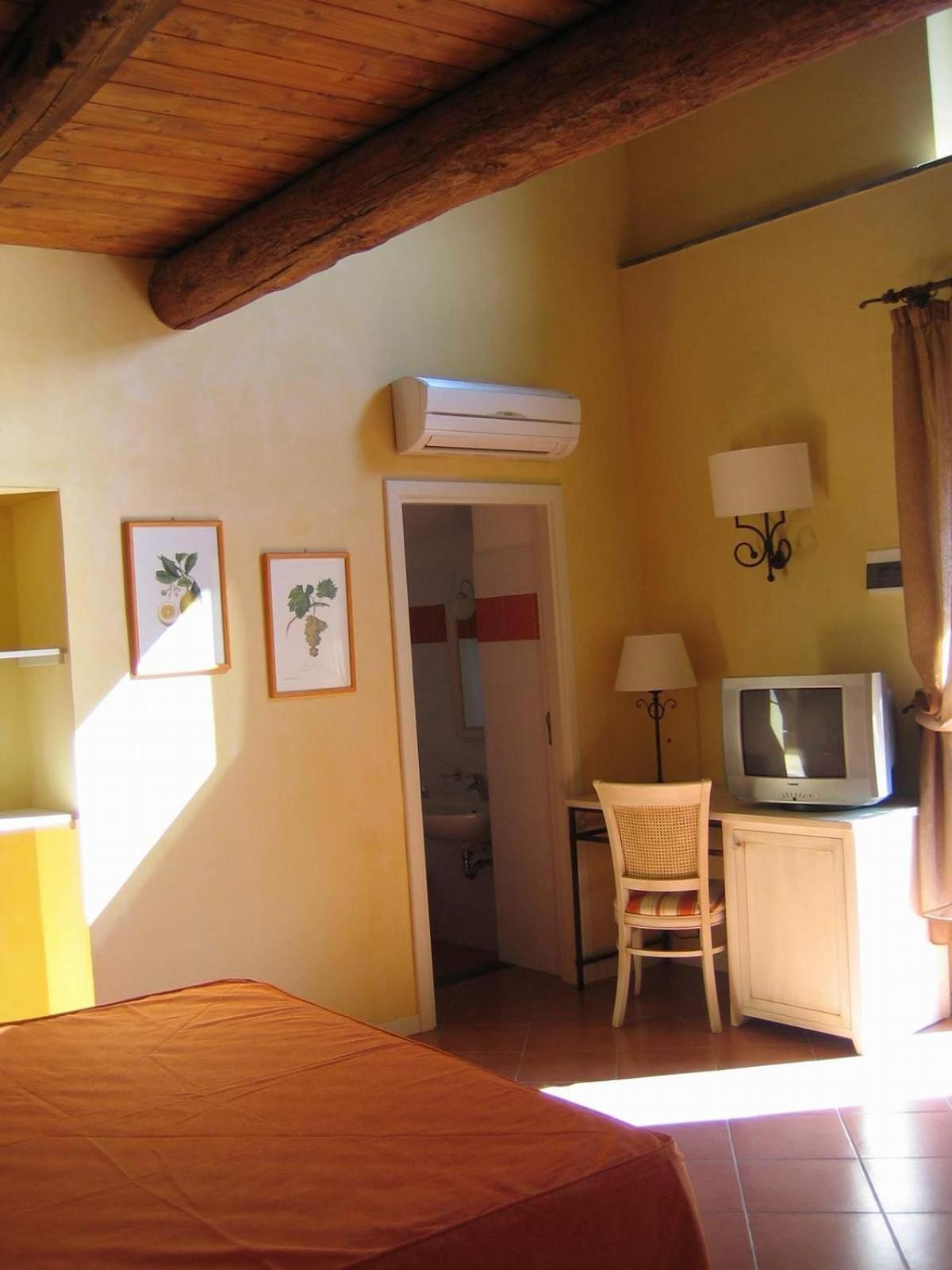 Hotel Etna 3*